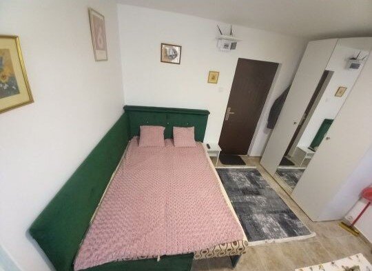 Titan, Bd. 1 Decembrie 1918, stradal, Auchan, TV, AC, renovata