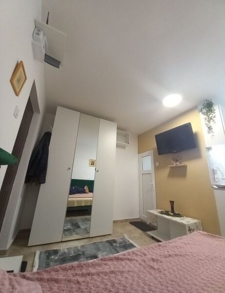 Titan, Bd. 1 Decembrie 1918, stradal, Auchan, TV, AC, renovata