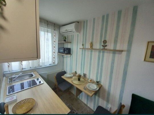 Titan, Bd. 1 Decembrie 1918, stradal, Auchan, TV, AC, renovata